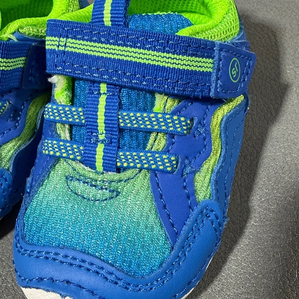 Baby stride rite shoe